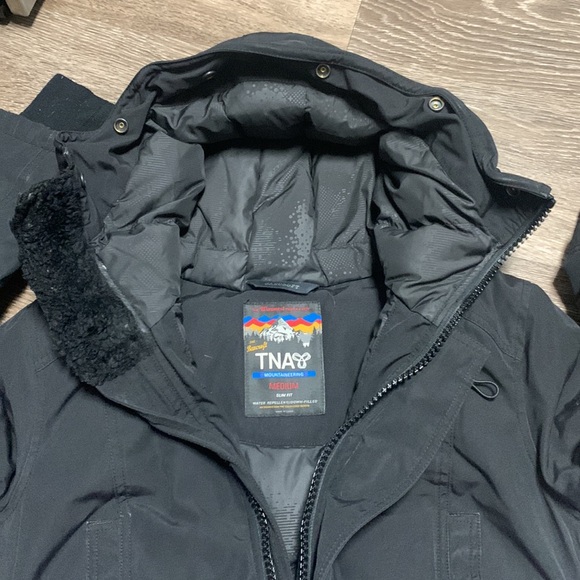 TNA Mountaineering Duck Down parka - Picture 7 of 13